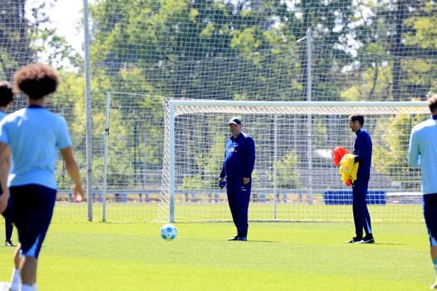 DEU, DFL, 2 FBL Hertha BSC, Training, 13 05 2025, Sportforum, Berlin, DEU, DFL, 2 FBL Hertha BSC, Training, im Bild Torwarttrainer Andreas Menger Hertha BSC Berlin , Co Trainer Andre Mijatovic Hertha BSC Berlin DFL regulations prohibit any use of Photographs as image sequences and or quasi video nordphotoxGmbHx xEngler nph00076