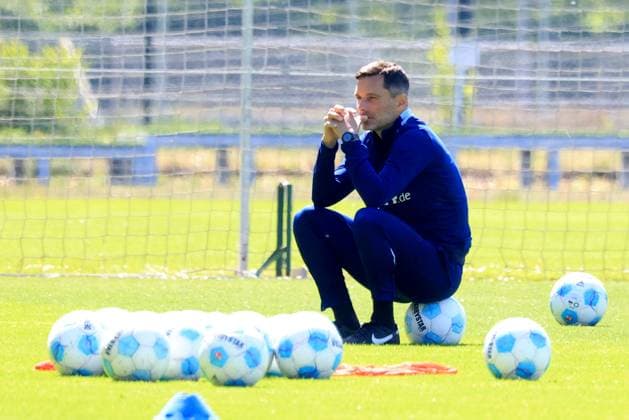 DEU, DFL, 2 FBL Hertha BSC, Training, 13 05 2025, Sportforum, Berlin, DEU, DFL, 2 FBL Hertha BSC, Training, im Bild Cheftrainer Stefan Leitl Hertha BSC Berlin , Co Trainer Andre Mijatovic Hertha BSC Berlin DFL regulations prohibit any use of Photographs as image sequences and or quasi video nordphotoxGmbHx xEngler nph00076