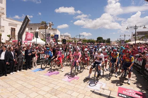 Flag start of the race during the stage 4 of the Giro d™Italia from Alberobello (Pietramadre) to Lecce, Italy - Tuesday, May 13, 2025. - cycling.  Copyright: xMassimoxPaolone LaPressex