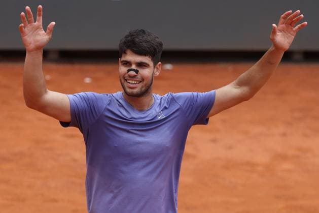 Rome, Italy, italy: Rome, Italy 05 13 2025: Carlos Alcaraz (ESP) rank 3 wins the match against Karen Khachanov rank 24 during the Internazionali BNL d Italia 2025 ATP, Tennis Herren Masters Men s 1000 circuit in Rome at the Foro Italico. Tennis: ATP Master 1000 At The Foro Italico In Rome, Carlos Alcaraz Vs Karen Khachanov  - ZUMAp169 0818038710st Copyright: xmarcoxiacobuccix