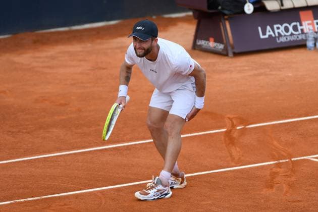 Foto IPP Cavaliere Emiliano. Roma 13 05 2025. Tennis Internazionali d Italia 2025. Nella foto: Corentin Moutet si tocca la cosia dolorante. Italy Photo Press - World Copyright italy ITALY  Copyright: xR4924_italyphotopressx