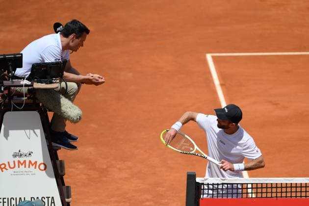 Foto IPP Cavaliere Emiliano. Roma 13 05 2025. Tennis Internazionali d Italia 2025. Nella foto: Corentin Moutet discute con il giudice di sedia. Italy Photo Press - World Copyright italy ITALY  Copyright: xR4924_italyphotopressx