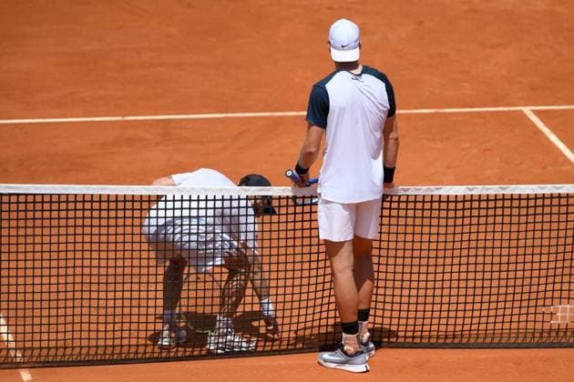 Foto IPP Cavaliere Emiliano. Roma 13 05 2025. Tennis Internazionali d Italia 2025. Nella foto: Corentin Moutet e Jack Draper discutono per un punto. Italy Photo Press - World Copyright italy ITALY  Copyright: xR4924_italyphotopressx