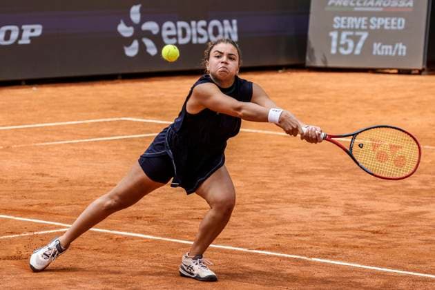 May 13, 2025, Rome, ITALY: Jasmine Paolini of Italy during her women™s quarter final round match against Diana Shnaider of Russia (not pictured) at the Italian Open tennis tournament in Rome, Italy, 13 May 2025. ANSA FABIO FRUSTACI. Italian Open Tennis Tournament  - ZUMAa110 20250513_zaf_a110_011 Copyright: xFabioxFrustacix