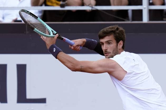 Internazionali BNL D Italia 2025 - Day Nine Lorenzo Musetti of Italy in action against Danil Medvedev of Russia during the Internazionali BNL d™Italia day Nine at Foro Italico on May 13, 2025 in Rome, Italy. Rome Foro Italico Lazio Italy Copyright: xGiuseppexMaffiax IBI_Day9_130525DSC08620