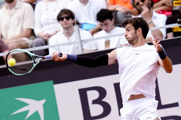 Internazionali BNL D Italia 2025 - Day Nine Lorenzo Musetti of Italy in action against Danil Medvedev of Russia during the Internazionali BNL d™Italia day Nine at Foro Italico on May 13, 2025 in Rome, Italy. Rome Foro Italico Lazio Italy Copyright: xGiuseppexMaffiax IBI_Day9_130525DSC09493