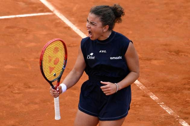 Jasmine Paolini of Italy celebrates during the match against Diana Shnaider of Russia at the Internazionali BNL d Italia 2025 tennis tournament at Foro Italico in Rome, Italy on May 13, 2025. Jasmine Paolini of Italy won 6-7, 6-4, 6-2. AndreaxStaccioli