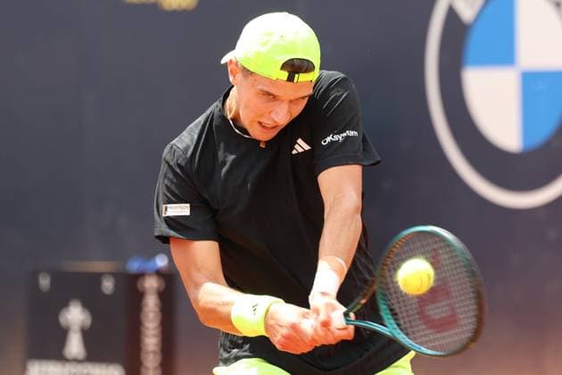 May 13, 2025, Rome, Celestynow, Italy: JAKUB MENSIK of Czech Republic during the match against H. Hurkacz of Poland at the ATP, Tennis Herren Internazionali BNL d Italia 2025 Italian Open tennis tournament at Foro Italico in Rome, Italy. Rome Italy - ZUMAc278 20250513_zsp_c278_046 Copyright: xMarcinxCholewinskix