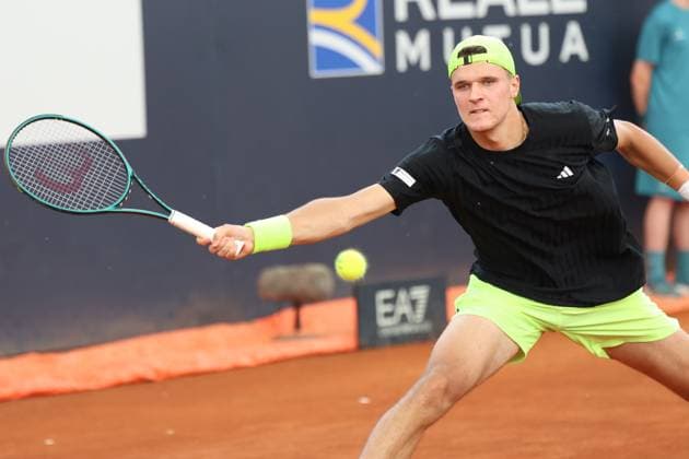 May 13, 2025, Rome, Celestynow, Italy: JAKUB MENSIK of Czech Republic during the match against H. Hurkacz of Poland at the ATP, Tennis Herren Internazionali BNL d Italia 2025 Italian Open tennis tournament at Foro Italico in Rome, Italy. Rome Italy - ZUMAc278 20250513_zsp_c278_050 Copyright: xMarcinxCholewinskix