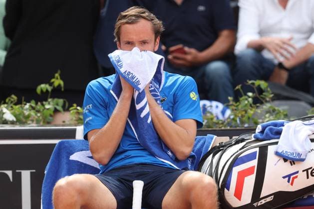 Rome, Italy, italy: Rome, Italy 05 13 2025: Men s Singles Round 16, Lorenzo Musetti (ITA) rank 9 against D.Medvedev (RUS) rank 11, during the Internazionali BNL d Italia 2025 ATP, Tennis Herren Masters Men s 1000 circuit of Rome at the Foro Italico. Tennis: ATP Master 1000 Men S Singles At The Foro Italico In Rome, Lorenzo Musetti Vs D.Medvedev  - ZUMAp169 0818055690st Copyright: xmarcoxiacobuccix