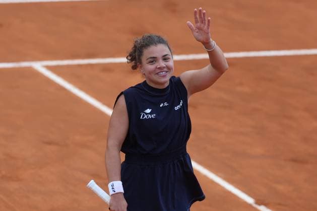 Rome, Italy, italy: Rome, Italy 05 13 2025: Jasmine Paolini (ITA) wins against rank 5 vs D.Shnaider rank 11 during the Internazionali BNL d Italia 2025 WTA, Tennis Damen Masters 1000 women s circuit in Rome at the Foro Italico. Tennis: WTA Master 1000 Women At Foro Italico In Rome - Jasmine Paolini (ITA) Wins Against Rank 5 Vs D.Shnaider Rank 11  - ZUMAp169 0818064222st Copyright: xmarcoxiacobuccix