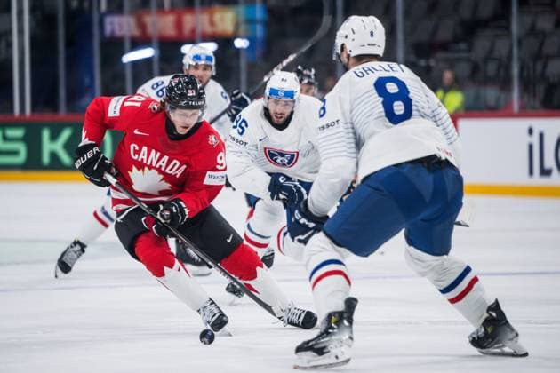 250513 Kent Johnson of Canada during the 2025 IIHF Ice Hockey World Championship group stage game between Canada and France on May 13, 2025 in Stockholm Photo Maxim Thore BILDBYRAN kod MT MT0814 ishockey ice hockey ishockey vm 2025 vm 2025 iihf world championship kanada canada frankrike france bbeng bbauto  Copyright: MAXIMxTHORE BB250513MT017