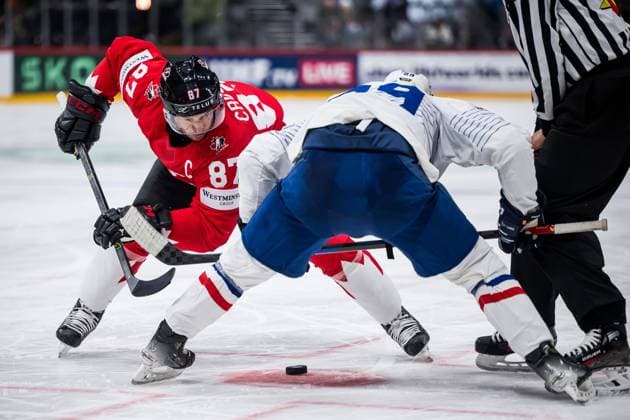250513 Sidney Crosby of Canada during the 2025 IIHF Ice Hockey World Championship group stage game between Canada and France on May 13, 2025 in Stockholm Photo Maxim Thore BILDBYRAN kod MT MT0814 ishockey ice hockey ishockey vm 2025 vm 2025 iihf world championship kanada canada frankrike france bbeng bbauto  Copyright: MAXIMxTHORE BB250513MT034