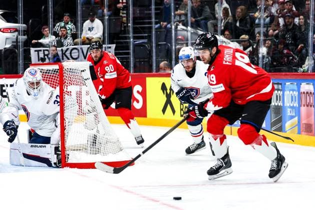 Ice hockey, Eishockey - IIHF WC 2025 STOCKHOLM,SWEDEN,13.MAY.25 - ICE HOCKEY - IIHF Ice Hockey World Championship, WM, Weltmeisterschaft 2025, group stage, Canada vs France. Image shows Julian Junca (FRA) and Adam Fantilli (CAN).  GEPAxpictures xMaticxKlansek