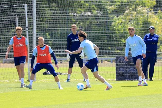 DEU, DFL, 2 FBL Hertha BSC, Training, 14 05 2025, Sportforum, Berlin, DEU, DFL, 2 FBL Hertha BSC, Training, pictured Fabian Reese Hertha BSC Berlin 11 , Jon Dabur Thorsteinsson Hertha BSC Berlin 24 , Marton Dardai Hertha BSC Berlin 31 , Florian Niederlechner Hertha BSC Berlin 7 DFL regulations prohibit any use of Photographs as image sequences and or quasi video nordphotoxGmbHx xEngler nph00076