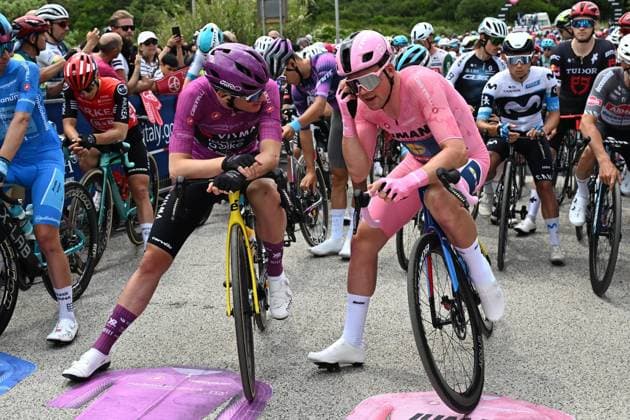 May 14, 2025, Ceglie Messapica, ITALY: Danish rider Mads Pedersen of team Lidl Trek wearing the overall leader s pink jersey, waiting on the start line of the 5th stage of the 108 Giro d Italia 2025, cycling race over 151 km from Ceglie Messapica to Matera. Ceglie Messapica, Italy, 14 May 2025. ANSA LUCA ZENNARO. Giro D Italia Cycling Tour - 5 Stage  - ZUMAa110 20250514_zaf_a110_001 Copyright: xZenx
