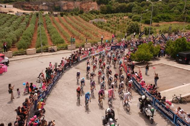 gestures as he awaits the start of the during the stage 5 of the Giro d™Italia from Ceglie Messapica to Matera, Italy - Wednesday, May 14, 2025. - cycling.  Copyright: xMarcoxAlpozzi LaPressex