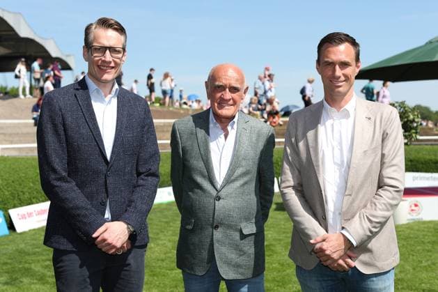 01 05 2025, Football, Hannover 96 Renntag, The professional footballers of Hannover96 as guests at the Neue Bult racecourse In the picture Henning Bindzus Managing Director Hannover 96, Management Martin Kind Supervisory Board Supervisory Board Member Hannover 96 Management Board Management , Marcus Mann Managing Director Management Hannover 96 Lower Saxony Germany