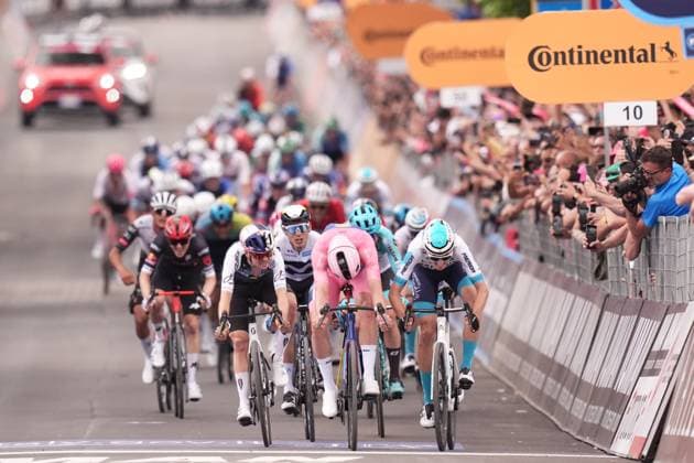 Pedersen Mads of Lidl-Trek pink jersey. Winner of the stage during the stage 5 of the Giro d™Italia from Ceglie Messapica to Matera, Italy - Wednesday, May 14, 2025. - cycling.  Copyright: xMassimoxPaolone xLaPressex