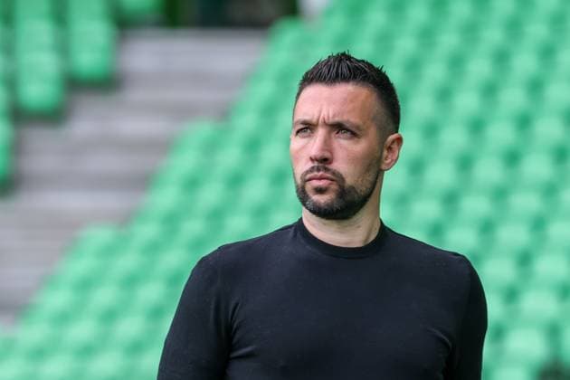 2025-05-14 FC Groningen v AFC Ajax - Dutch Eredivisie GRONINGEN, NETHERLANDS - MAY 14: Head Coach Francesco Farioli of AFC Ajax arrives at the stadium prior the Dutch Eredivisie match between FC Groningen and AFC Ajax at Euroborg on May 14, 2025 in Groningen, Netherlands. Groningen Euroborg Netherlands Content not available for redistribution in The Netherlands directly or indirectly through any third parties. Copyright: xPieterxvanxderxWoudex