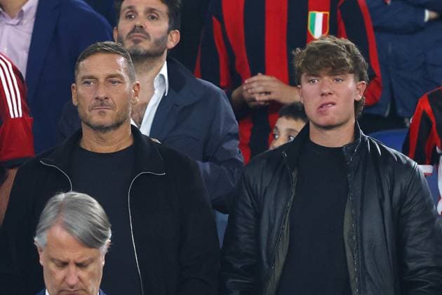 May 14, 2025, Rome, Italy: Francesco Totti with his son Cristian during the Italian Cup final soccer match between AC Milan and Bologna FC at Olimpico Stadium in Rome, Italy, 14 May 2025. ANSA FEDERICO PROIETTI. Soccer: Coppa Italia Final; Milan-Bologna  - ZUMAa110 20250514_zaf_a110_054 Copyright: xFedericoxProiettix