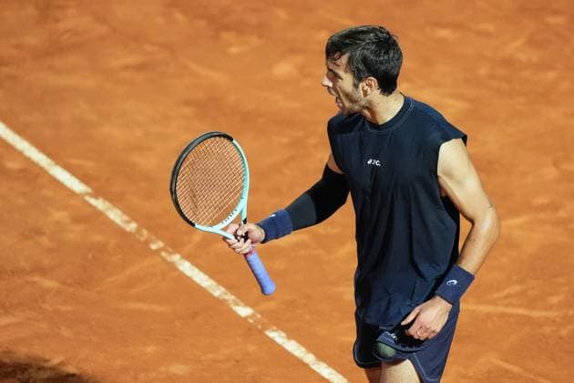 Lorenzo Musetti of Italy celebrates during the match against Alexander Zverev of Germany at the Internazionali BNL d Italia 2025 tennis tournament at Foro Italico in Rome, Italy on may 14, 2025. AntoniettaxBaldassarre