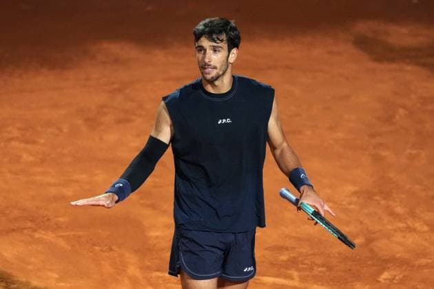 Lorenzo Musetti of Italy during the match against Alexander Zverev of Germany at the Internazionali BNL d Italia 2025 tennis tournament at Foro Italico in Rome, Italy on may 14, 2025. AntoniettaxBaldassarre