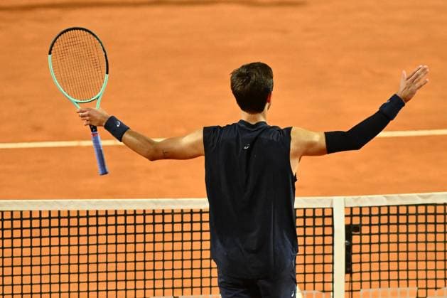 TENNIS - Internazionali di Tennis - Internazionali BNL d Italia Lorenzo Musetti (ITA) in action against Alexander Zverev (DEU) during the Internazionali BNL d Italia Day Ten at Foro Italico on May 14, 2025 in Rome, Italy. Rome Italy  Copyright: xIPAxSport ABACAx