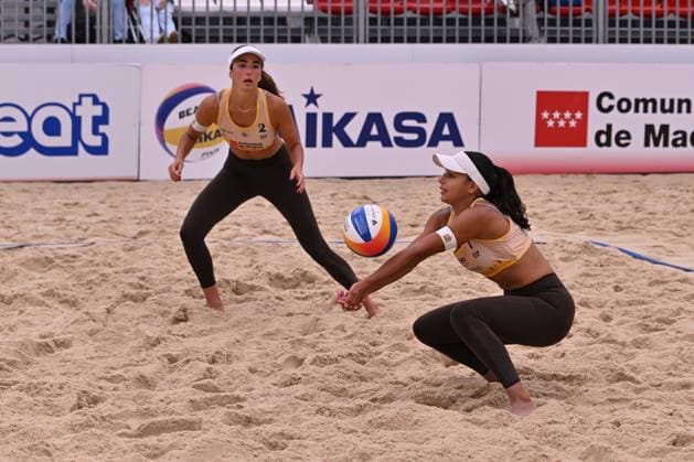 May 15, 2025, Madrid, Madrid, Spain: ELBA PAEZ (ESP) - DANIELA ANDREU (ESP) competes during the Beach Pro Tour Futures Madrid 2025 between SPAIN and USA at Parque Deportivo Puerta de Hierro on may 15, 2025 in Madrid, Spain. Madrid Spain - ZUMAc312 20250515_zsp_c312_073 Copyright: xOscarxManuelxSanchezx