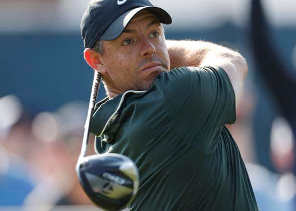 Rory McIlroy of Northern Ireland hits his tee shot on the 11th hole in the first round of the 2025 PGA, Golf Herren Championship at the Quail Hollow Club in Charlotte, North Carolina on Thursday, May 15, 2025.  CHA202405152055 TANNENxMAURY