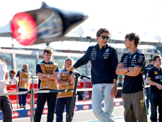 63 George Russell GBR, Mercedes AMG Petronas F1 Team , 12 Andrea Kimi Antonelli ITA, Mercedes AMG Petronas F1 Team , F1 Grand Prix of Emilia Romagna at Autodromo Internazionale Enzo e Dino Ferrari on May 15, 2025 in Imola, Italy Photo by HOCH ZWEI Imola Italy