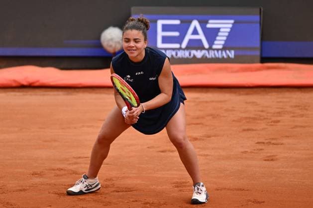 Internazionali BNL D Italia 2025 - Day Eleven Jasmine Paolini (ITA) competes against Peyton Stearns (USA) during the Internazionali BNL d Italia Day Eleven at Foro Italico in Rome, Italy, on May 15, 2025. Rome Italy Italy  Copyright: xDomenicoxCippitellix originalFilename:cippitelli-itainter250515_npE2B.jpg