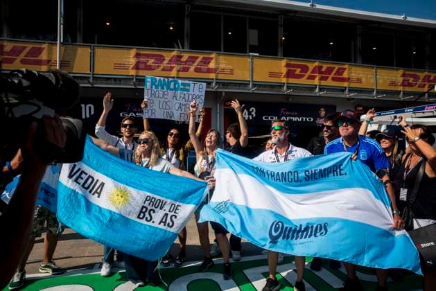 Formula 1 AWS Gran Premio del Made in Italy e dell Emilia-Romagna Alexis Perrin OVERTAKE MAXPPP - Imola 15 05 2025 43 COLAPINTO Franco (arg), Alpine F1 Team, supporter, fan pitlane, during the Formula 1 AWS Gran Premio del Made in Italy e dell Emilia-Romagna Grand Prix 2025, the 5th round of the 2025 FIA Formula 1 World Championship, WM, Weltmeisterschaft on the Autodromo Internazionale Enzo e Dino Ferrari from May 15 to 18, 2025, in Imola, Italy Imola Italy Copyright: xOVERTAKE MAXPPPxAlexisxPerrinx OVT202505158640 OVT202505158640