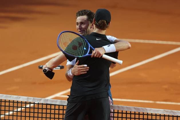 Rome, Italy 05 15 2025: Quarterfinal, men s singles, match Jannik Sinner (ITA) wins against Casper Ruud (NOR) during the Internazionali BNL d Italia 2025 ATP, Tennis Herren Masters Men s 1000 circuit in Rome at the Foro Italico.  Copyright: xmarcoxiacobuccix xipa-agency.netx xmarcoxiacobuccix 0818637349st