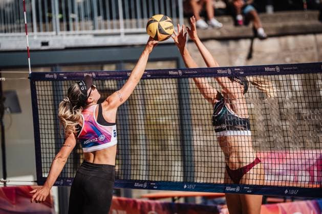 Beach volleyball women Allianz German Beach Tour 2025 Tourstop Düsseldorf 15 05 2025 v l Louisa Marunde against Chenoa Christ Düsseldorf Robert Lehr Ufer Nordrhein Westfalen Germany