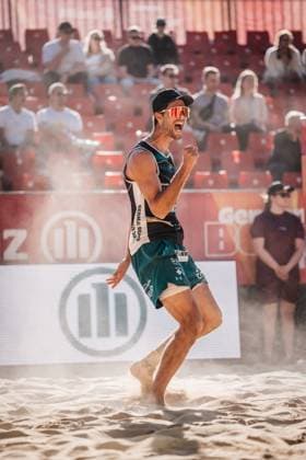Beach volleyball men Allianz German Beach Tour 2025 Tourstop Düsseldorf 15 05 2025 Niklas Held cheers Düsseldorf Robert Lehr Ufer Nordrhein Westfalen Germany