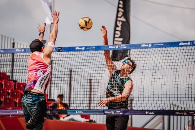 Beach volleyball men Allianz German Beach Tour 2025 Tourstop Düsseldorf 15 05 2025 f l Jonathan Erdmann and Yannik Ahr Düsseldorf Robert Lehr Ufer Nordrhein Westfalen Germany