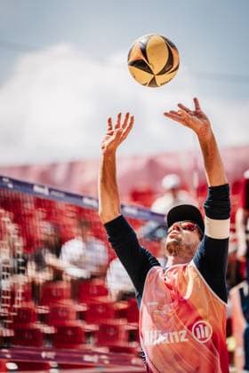 Beach volleyball men Allianz German Beach Tour 2025 Tourstop Düsseldorf 15 05 2025 Nejc Zemljak plays the ball to Düsseldorf Robert Lehr Ufer Nordrhein Westfalen Germany