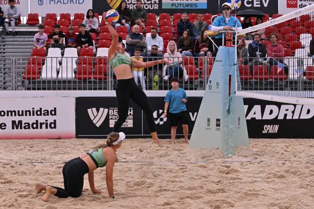 May 15, 2025, Madrid, Madrid, Spain: SYDNEY WETTERSTROM (USA) Ã¢â‚¬ KATIE LINDSTROM (USA) competes during the Beach Pro Tour Futures Madrid 2025 between USA and SWITZERLAND at Parque Deportivo Puerta de Hierro on may 15, 2025 in Madrid, Spain. Madrid Spain - ZUMAc312 20250515_zsp_c312_270 Copyright: xOscarxManuelxSanchezx
