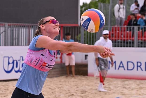 May 15, 2025, Madrid, Madrid, Spain: ELLEN LINDQVIST (SWE) competes during the Beach Pro Tour Futures Madrid 2025 between USA and SWITZERLAND at Parque Deportivo Puerta de Hierro on may 15, 2025 in Madrid, Spain. Madrid Spain - ZUMAc312 20250515_zsp_c312_209 Copyright: xOscarxManuelxSanchezx
