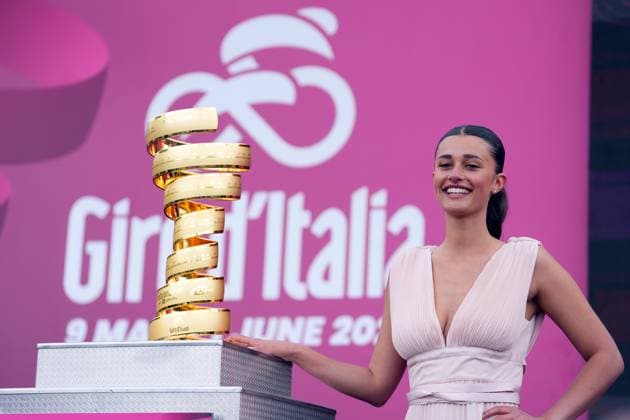 The trophy with miss during the stage 7 of the Giro d™Italia from Castel di Sangro to Tagliacozzo, Italy - Friday, May 16, 2025. - cycling.  Copyright: xGianxMattiaxD Alberto LaPressex
