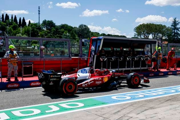 F1 - EMILIA ROMAGNA GRAND PRIX 2025 44 HAMILTON Lewis (gbr), Scuderia Ferrari SF-25, action during the Formula 1 AWS Gran Premio del Made in Italy e Dell™Emilia-Romagna 2025, Emilia Romagna Grand Prix 2025, 7th round of the 2025 FIA Formula One World Championship, WM, Weltmeisterschaft from May 16 to 18, 2025 on the Autodromo Internazionale Enzo e Dino Ferrari, in Imola, Italy - ImolaItaly  Copyright: xJavierxJimenezx