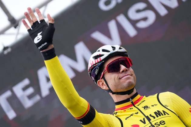 Van Aert Wout of Team Visma Lease A Bike, cyclamen jersey, during the stage 7 of the Giro d™Italia from Castel di Sangro to Tagliacozzo, Italy - Friday, May 16, 2025. - cycling.  Copyright: xGianxMattiaxD Alberto LaPressex