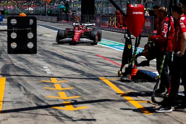 F1 - EMILIA ROMAGNA GRAND PRIX 2025 16 LECLERC Charles (mco), Scuderia Ferrari SF-25, action during the Formula 1 AWS Gran Premio del Made in Italy e Dell™Emilia-Romagna 2025, Emilia Romagna Grand Prix 2025, 7th round of the 2025 FIA Formula One World Championship, WM, Weltmeisterschaft from May 16 to 18, 2025 on the Autodromo Internazionale Enzo e Dino Ferrari, in Imola, Italy - ImolaItaly  Copyright: xJavierxJimenezx