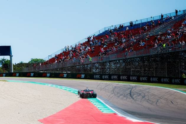 Formula 1 AWS Gran Premio del Made in Italy e dell Emilia-Romagna Alexis Perrin OVERTAKE MAXPPP - Imola 16 05 2025 16 LECLERC Charles (mon), Scuderia Ferrari, action during the Formula 1 AWS Gran Premio del Made in Italy e dell Emilia-Romagna Grand Prix 2025, the 7th round of the 2025 FIA Formula 1 World Championship, WM, Weltmeisterschaft on the Autodromo Internazionale Enzo e Dino Ferrari from May 15 to 18, 2025, in Imola, Italy Imola Italy  Copyright: xOVERTAKE MAXPPPxAlexisxPerrinx OVT202505169523 OVT202505169523