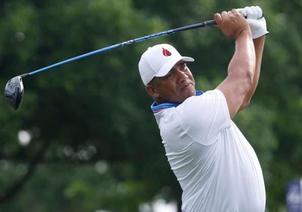 Jhonattan Vegas of Venezuela tees off on the 1st hole during the second round of the 2025 PGA, Golf Herren Championship at the Quail Hollow Golf Club in Charlotte, North Carolina on Friday, May 16, 2025.  CHA20250516608 TANNENxMAURY