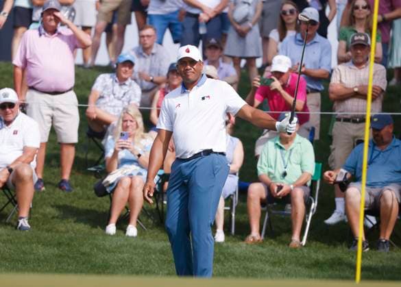 Jhonattan Vegas of Venezuela watches his shot to the green on the 2nd hole during the second round of the 2025 PGA, Golf Herren Championship at the Quail Hollow Golf Club in Charlotte, North Carolina on Friday, May 16, 2025.  CHA20250516616 TANNENxMAURY