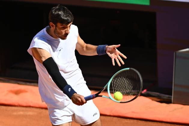 Internazionali BNL D Italia 2025 - Day Twelve Lorenzo Musetti (ITA) plays against Carlos Alcaraz (ESP) during the Internazionali BNL d Italia Day Twelve at Foro Italico in Rome, Italy, on May 15, 2025. rome Italy Italy  Copyright: xDomenicoxCippitellix originalFilename:cippitelli-itainter250516_np07T.jpg