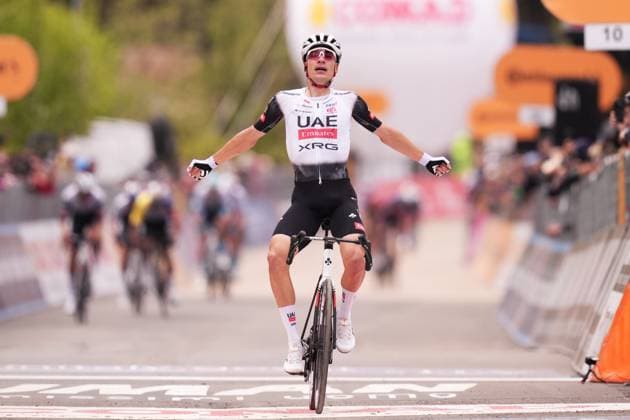 Ayuso Pesquera Juan of Uae Team Emirates Xrg stage winner during the stage 7 of the Giro d™Italia from Castel di Sangro to Tagliacozzo, Italy - Friday, May 16, 2025. - cycling.  Copyright: xMassimoxPaolone LaPressex