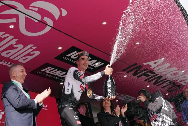 Ayuso Pesquera Juan of Uae Team Emirates Xrg winner of the stage during the stage 7 of the Giro d™Italia from Castel di Sangro to Tagliacozzo, Italy - Friday, May 16, 2025. - cycling.  Copyright: xGianxMattiaxD Alberto LaPressex